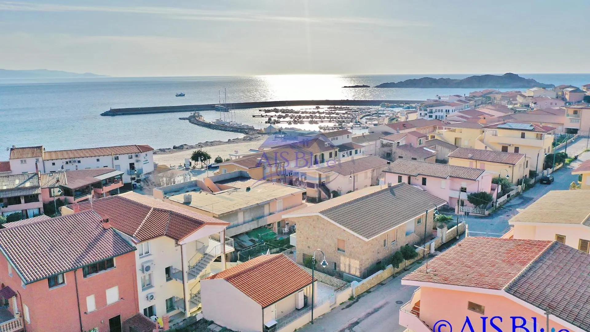 B.19 La Begonia - 120 Mt. Dalla Spiaggia Isola Rossa  Isola Rossa (Sassari)