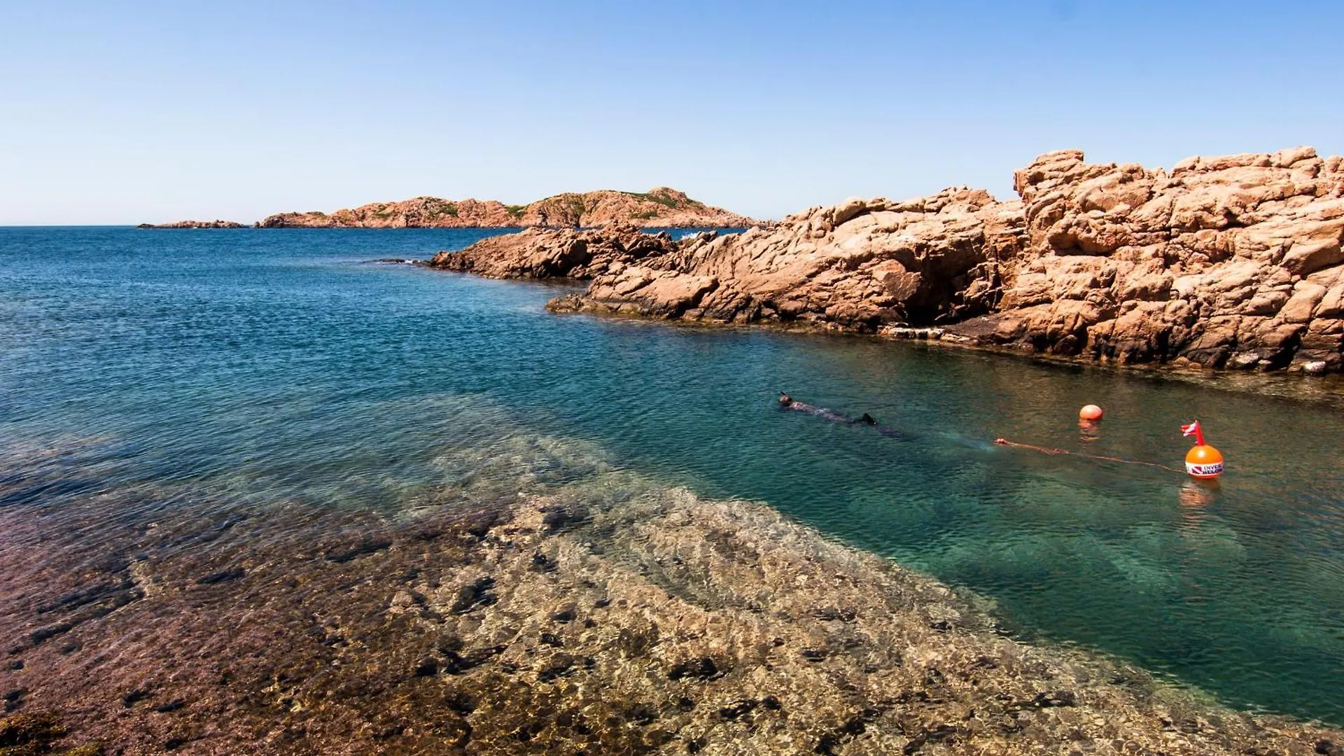 B.19 La Begonia - 120 Mt. Dalla Spiaggia Isola Rossa  0*, Isola Rossa (Sassari) Ιταλία